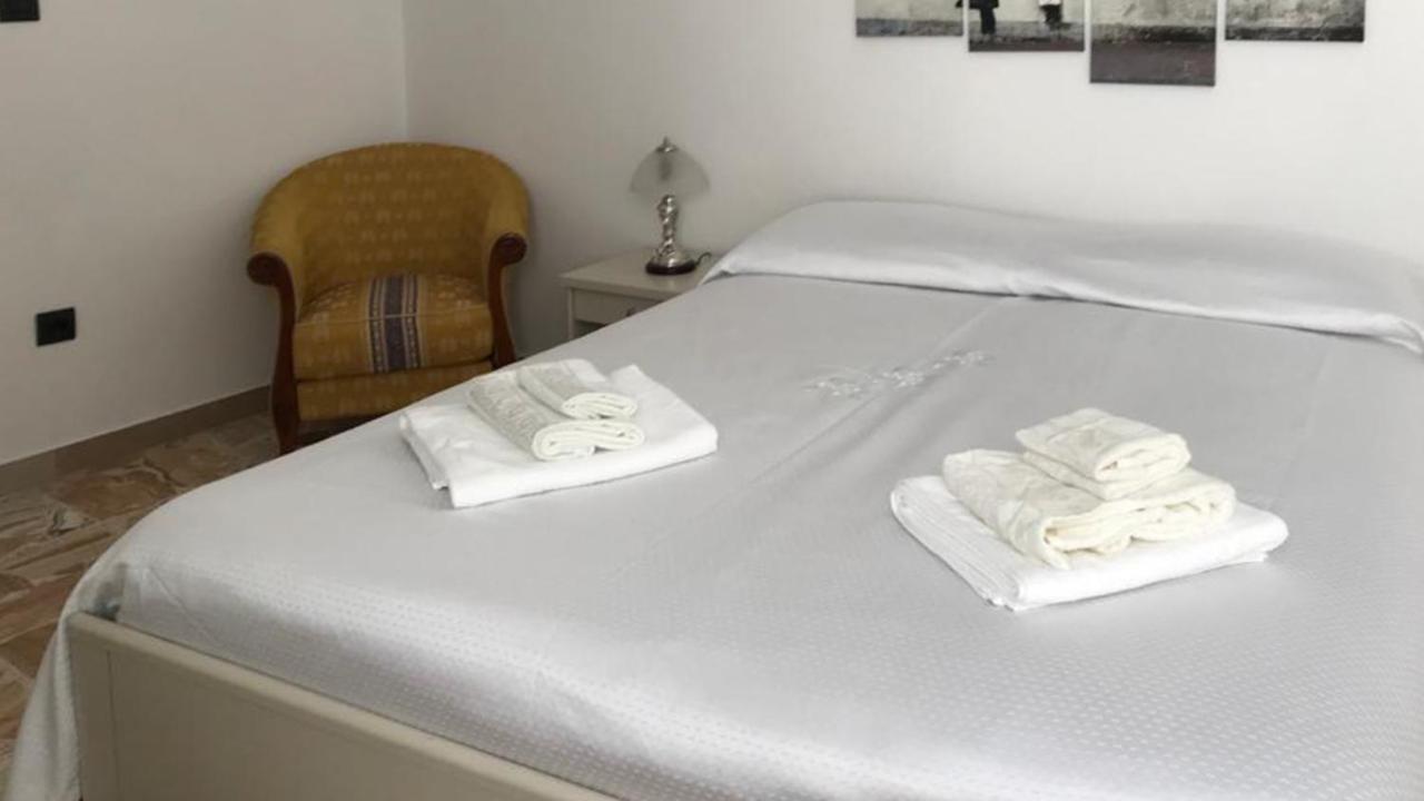 Casa Vacanze Zarinu Orgosolo Εξωτερικό φωτογραφία